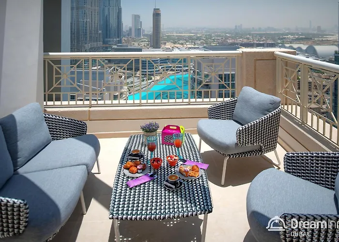 Dream Inn - Apartment With Private Terrace, 29 Boulevard Downtown